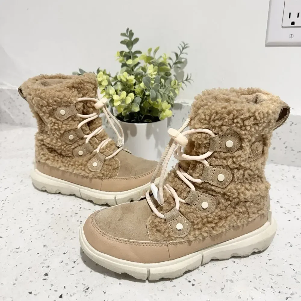 SOREL YOUTH GRADE SCHOOL EXPLORER COZY BOOTS SIZE 1 Cream